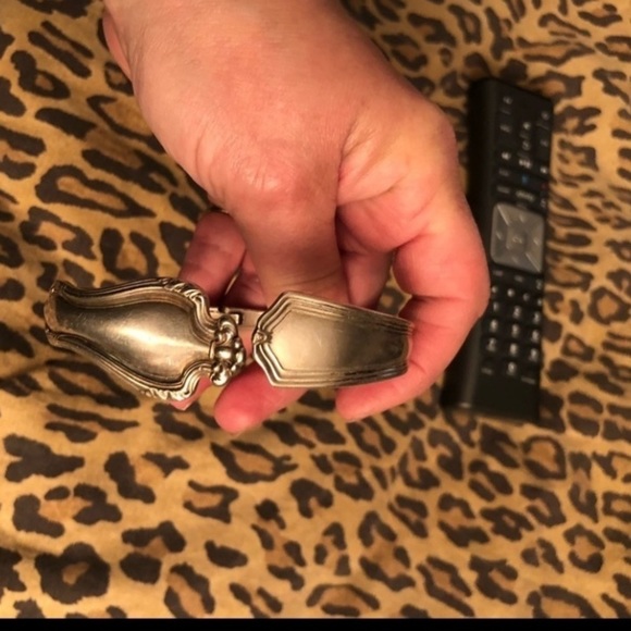 Rogers Bros Vintage Triple silver plated hinged spoon bracelet - Picture 9 of 14